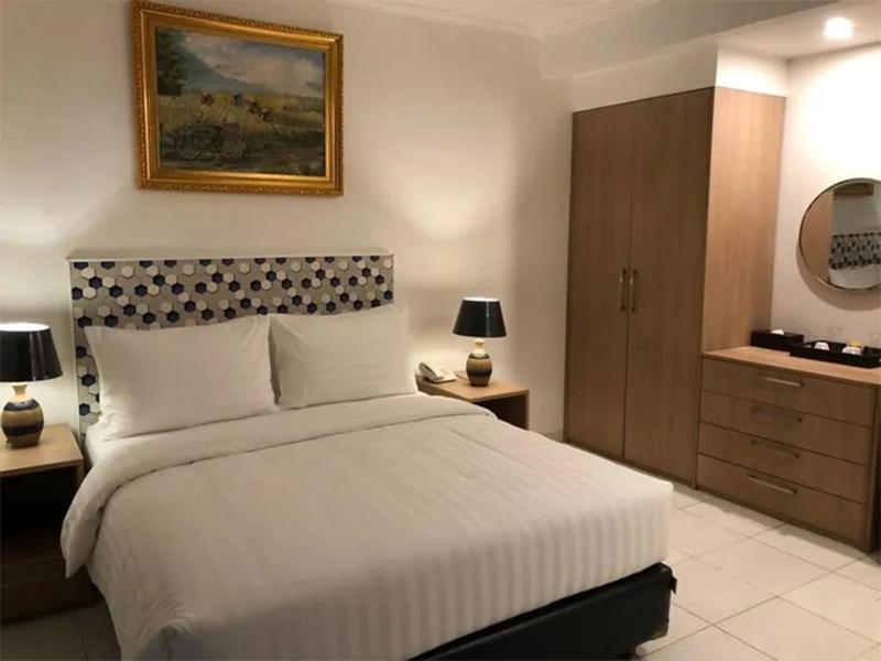 Bening Boutique Hotel Managed By Salak Hospitality Bekasi Exterior photo